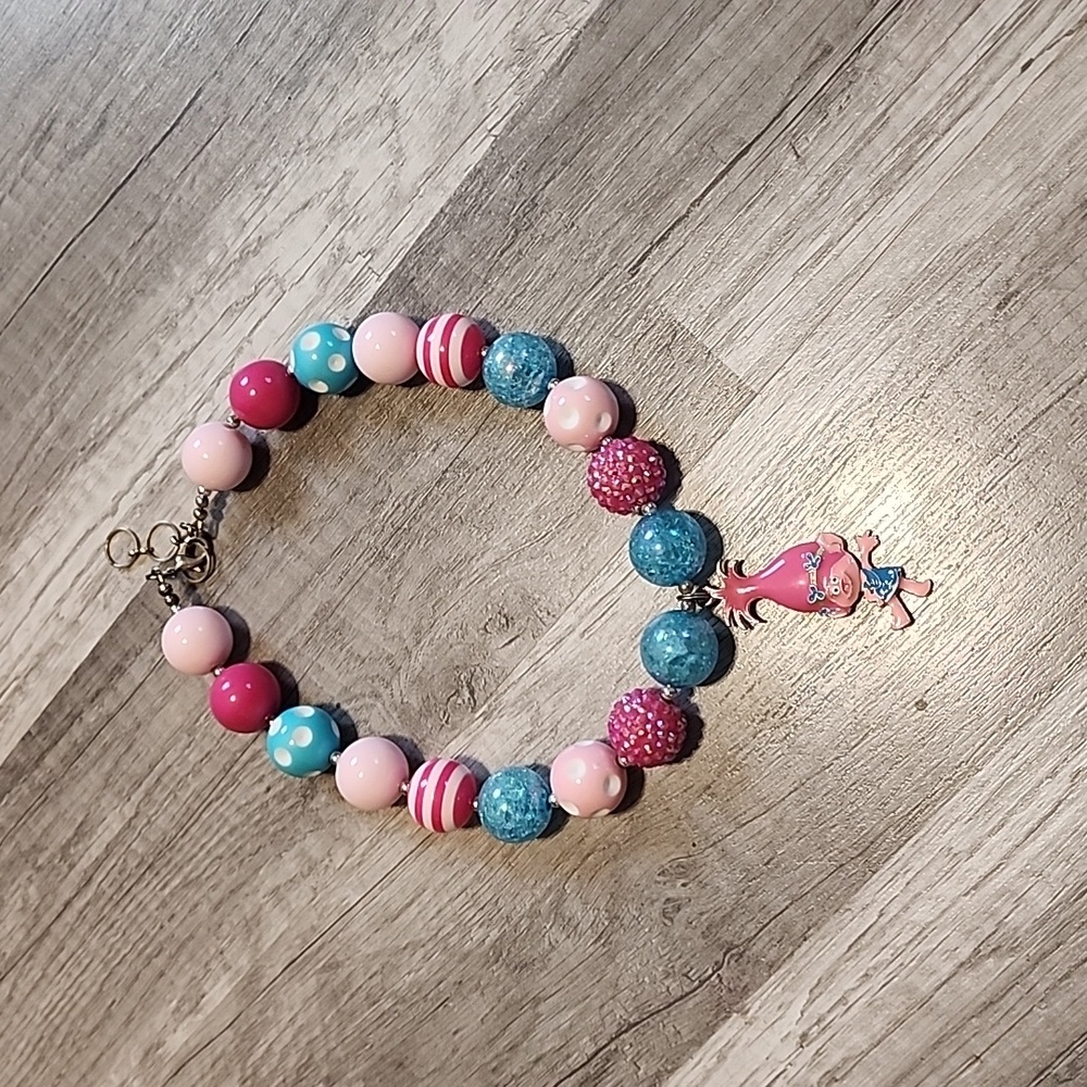 Girls poppy‎ necklace